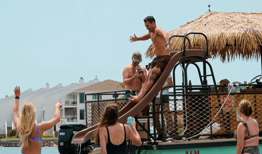 Tiki Boat 18 features overview